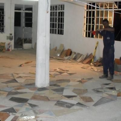 Travaux à l'intérieur Sur Le Parquet / Inside Works On The Floor